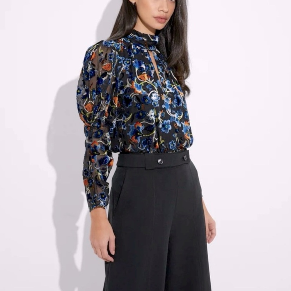FRENCH CONNECTION Avery Burnout Puff-Sleeve Top - Picture 2 of 16